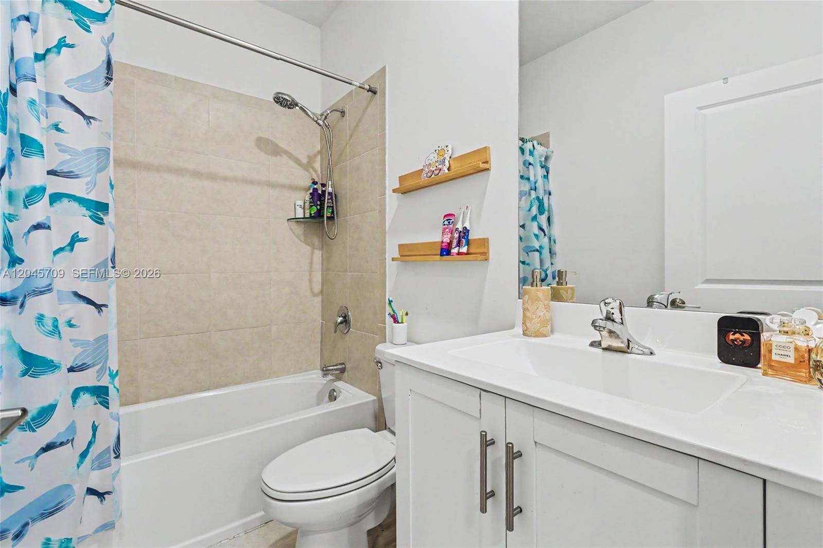 18102 Southwest 148th Road Miami, FL 33187 - Photo 15 of 29