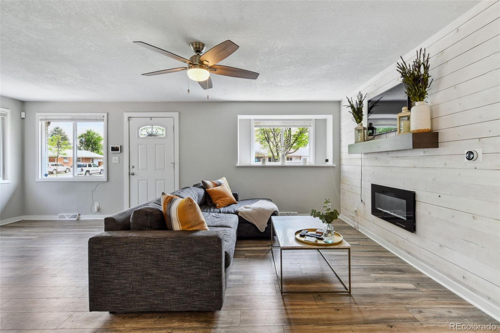1595 South Raleigh Street Denver, CO 80219 - Photo 6 of 32 Gallery Image 6