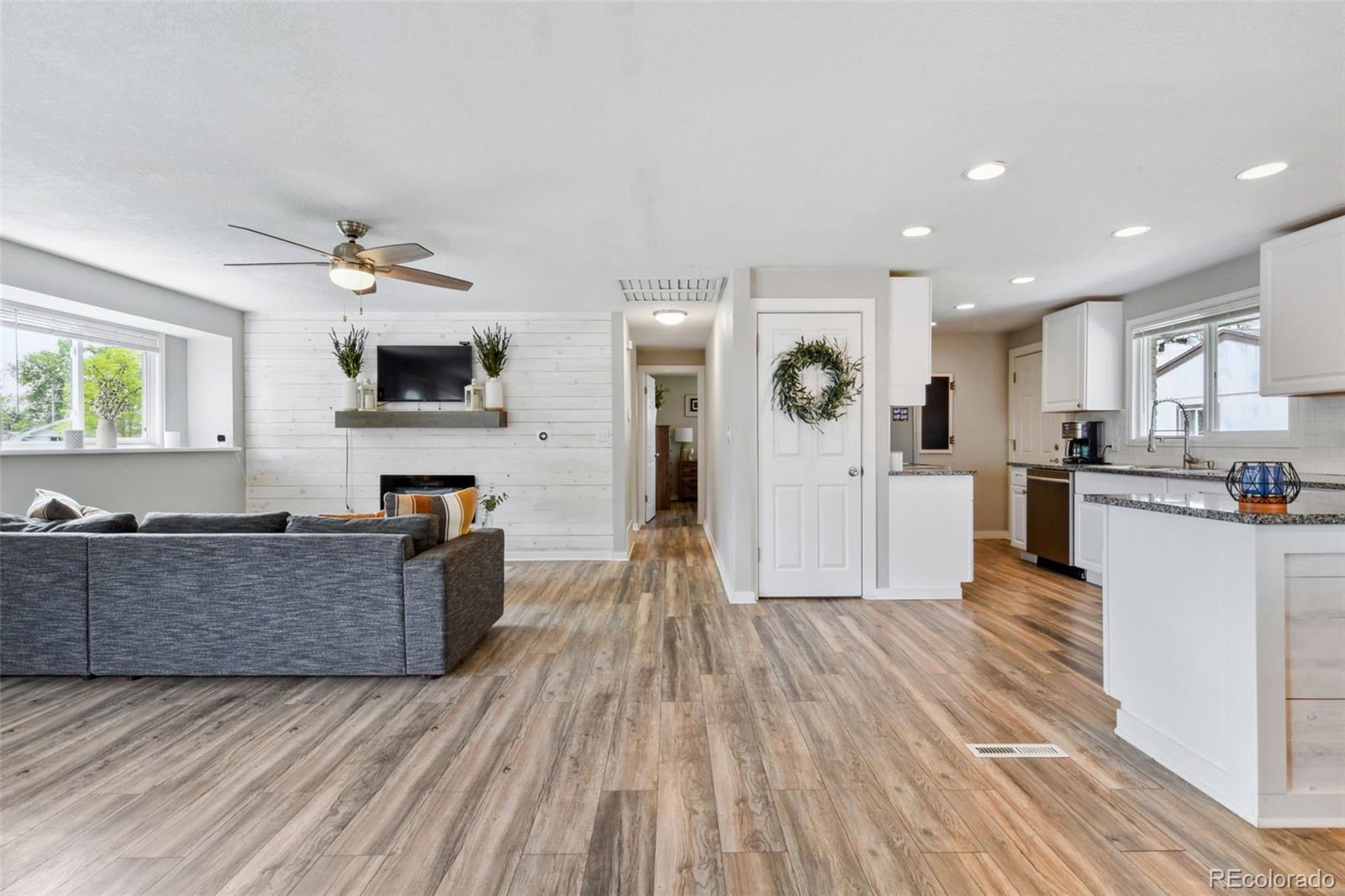 1595 South Raleigh Street Denver, CO 80219 - Photo 7 of 32 Gallery Image 7