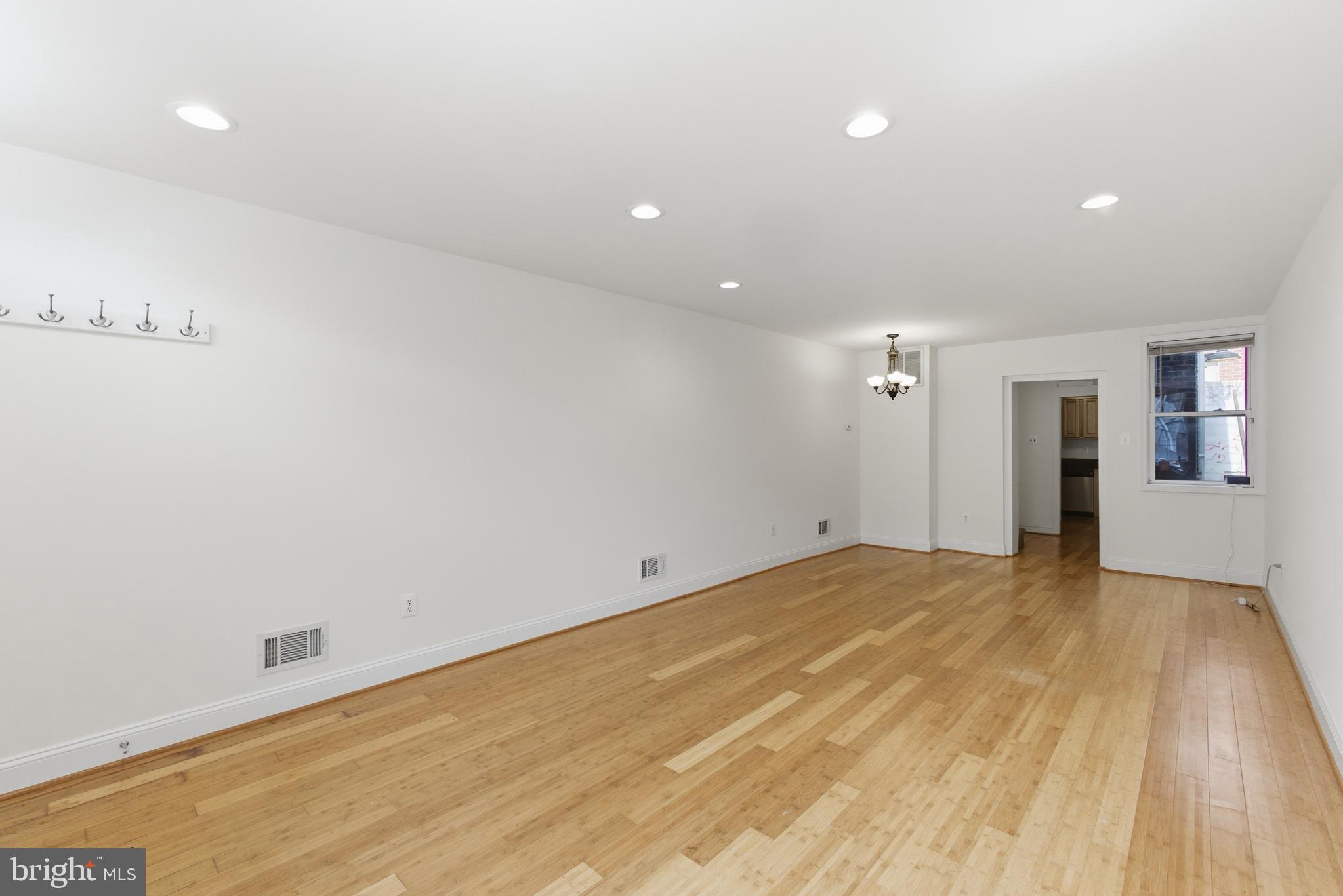 2222 Cambridge Street Baltimore, MD 21231 - Photo 4 of 31
