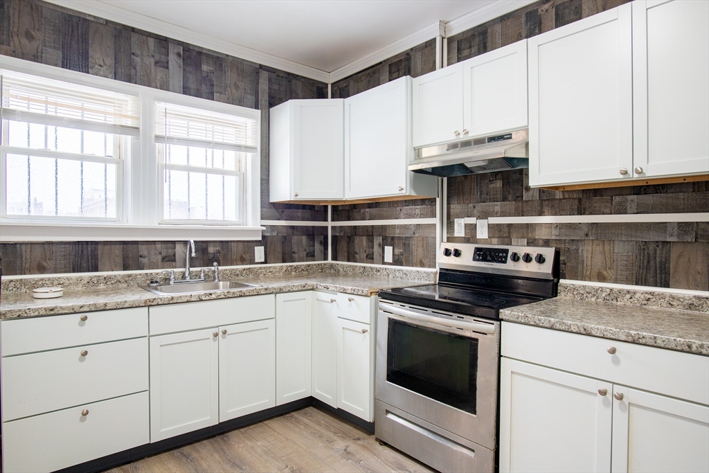 69 Winter Street Springfield, MA 01105 - Photo 10 of 36
