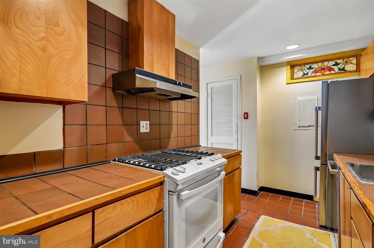 2038 18th Street Northwest, Unit 101 Washington, DC 20009 - Photo 27 of 60