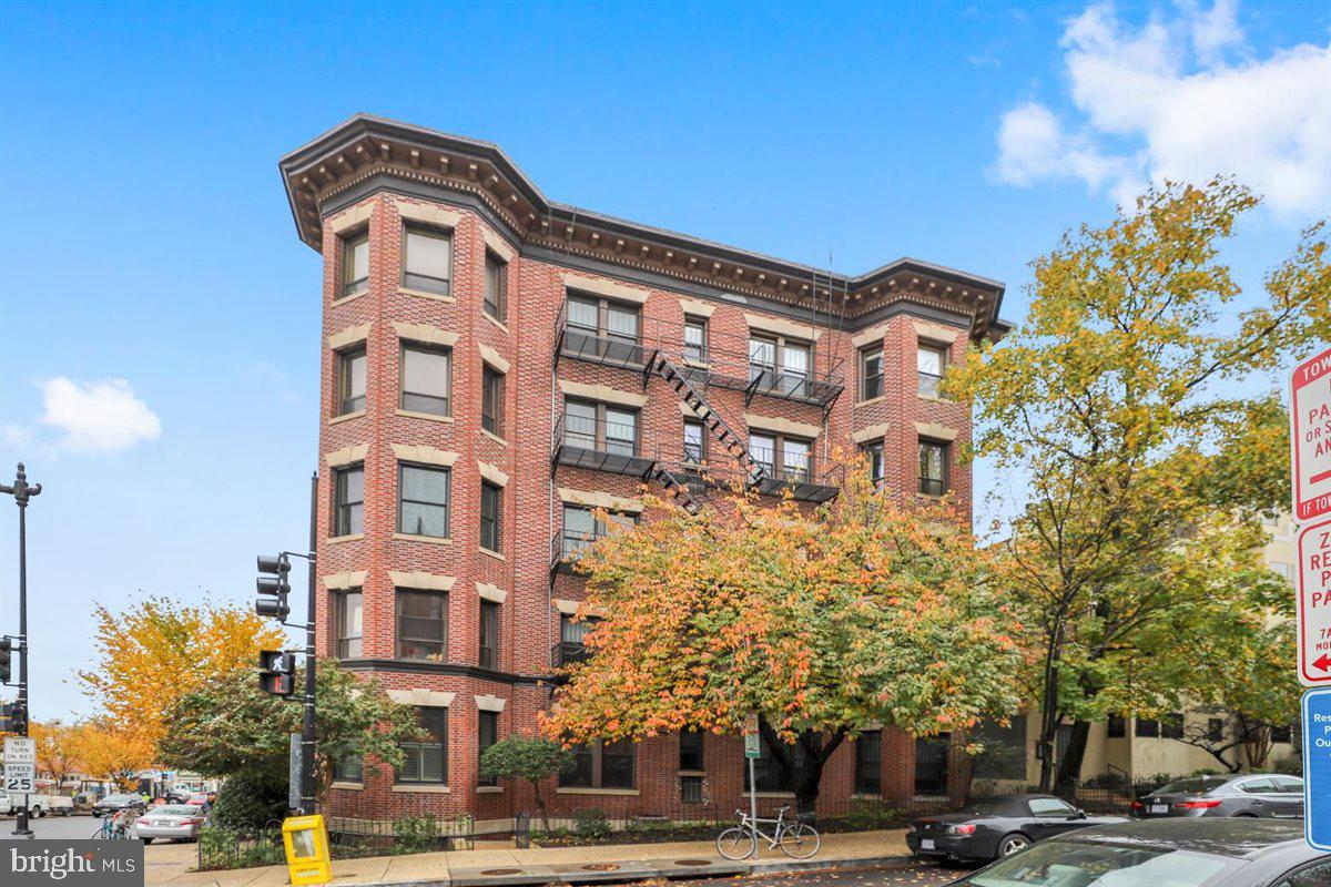2038 18th Street Northwest, Unit 101 Washington, DC 20009 - Photo 3 of 60