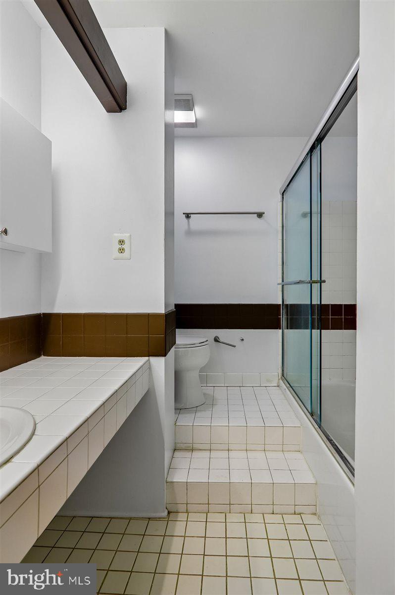 2038 18th Street Northwest, Unit 101 Washington, DC 20009 - Photo 38 of 60