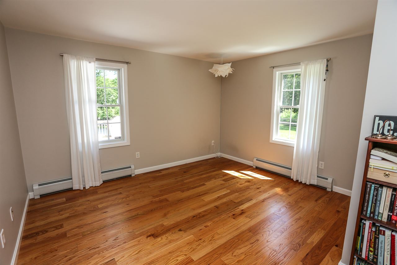 129 Old Bennington Road Peterborough, NH 03458 - Photo 15 of 31