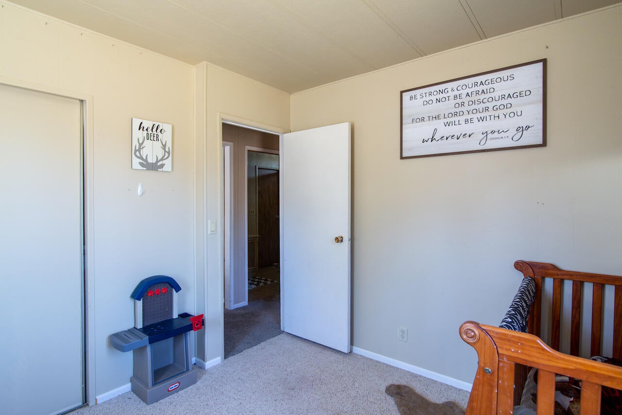 8590 Southwest Shad Road Terrebonne, OR 97760 - Photo 26 of 36 HDR425