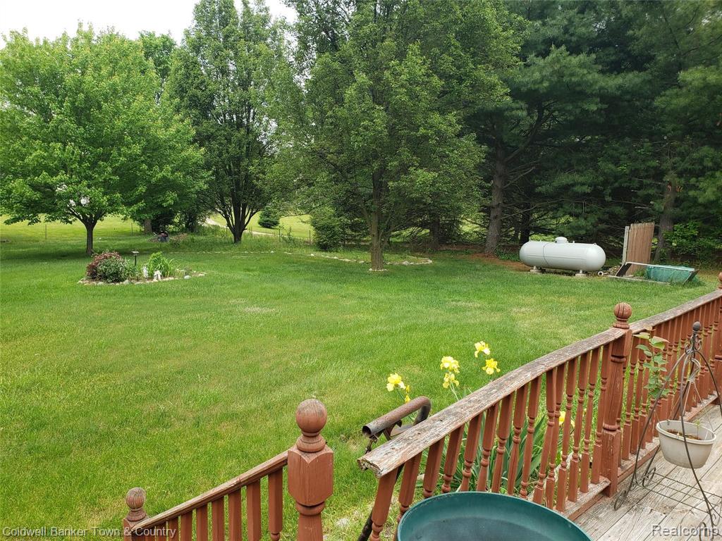 6988 Crofoot Road Fowlerville, MI 48836 - Photo 2 of 18