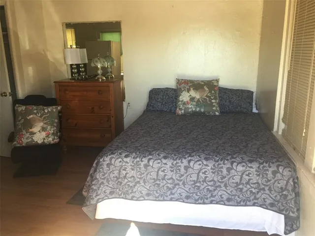 a room with hard wood floor