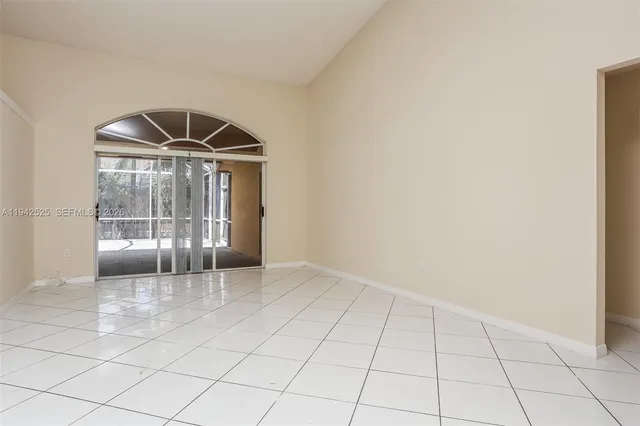 $4,285 | 19340 Northwest 8th Street, Pembroke Pines, FL 33029