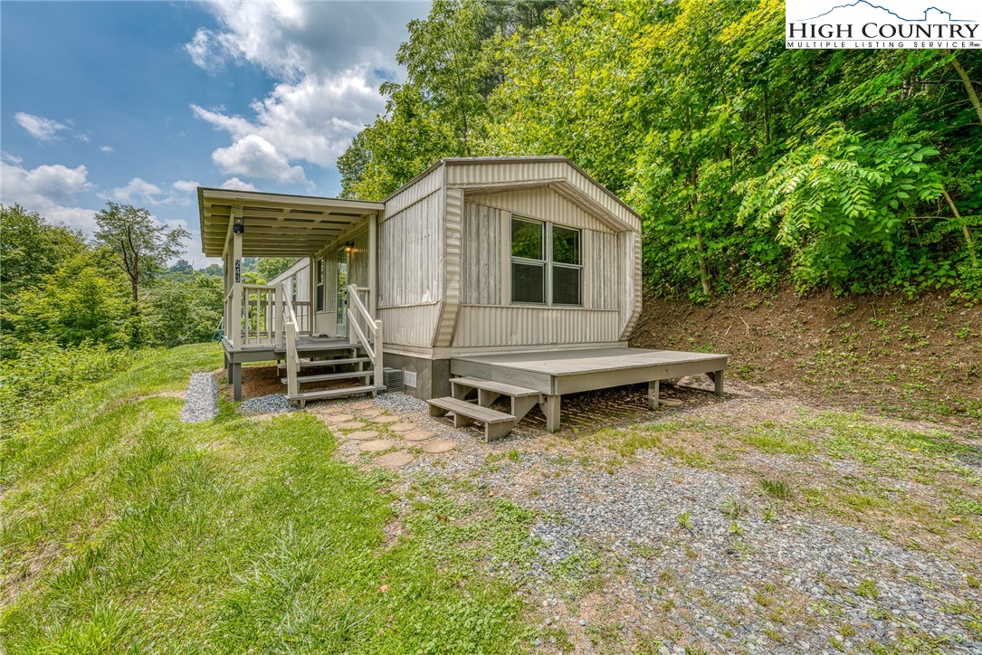 243 Charlie Thompson Road Vilas, NC 28692 - Photo 3 of 36 Gallery Image 3