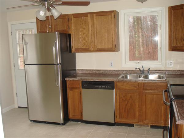 195 Svenson Avenue Worcester, MA 01607 - Photo 7 of 15 Gallery Image 7