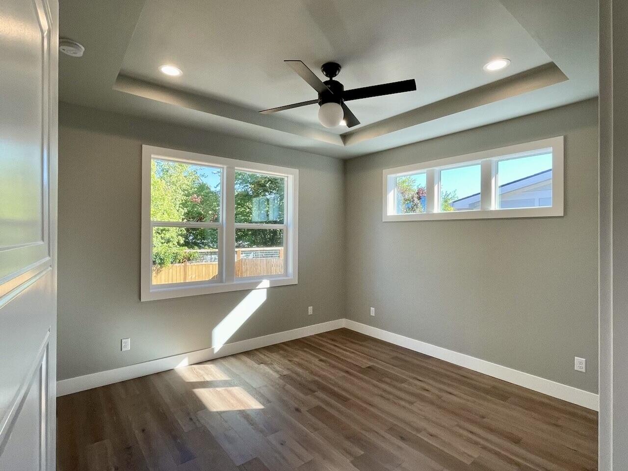 347 Randy Street Ashland, OR 97520 - Photo 27 of 36 guest bedroom