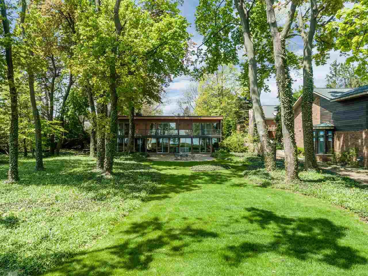 735 Lake Shore Road Grosse Pointe Shores, MI 48236 - Photo 4 of 98