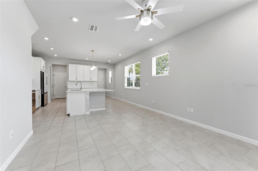 2587 Everglade Way Lutz, FL 33558 - Photo 11 of 41