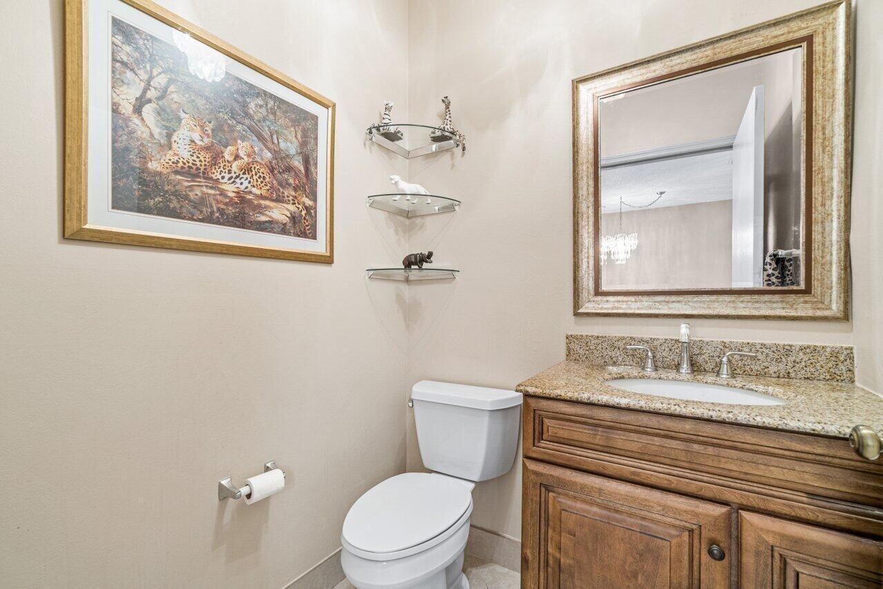 6829 Via Regina Boca Raton, FL 33433 - Photo 7 of 7 Half Bath