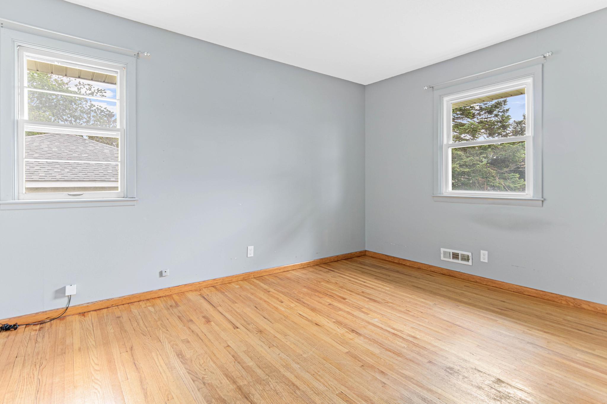 124 Hayes Road Apple Valley, MN 55124 - Photo 16 of 31 Gallery Image 16