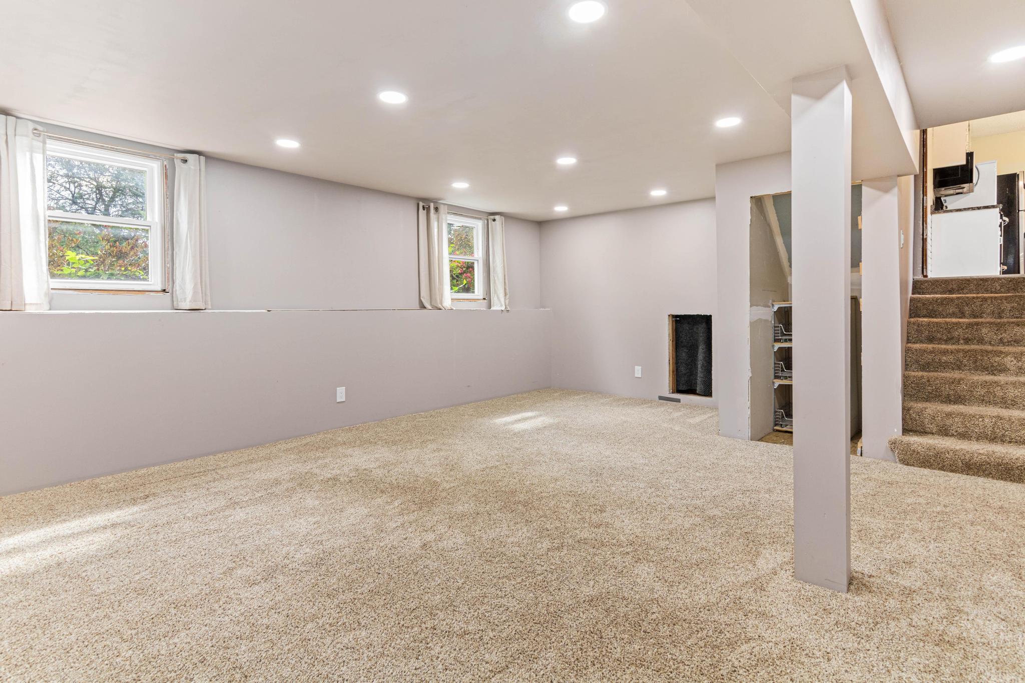 124 Hayes Road Apple Valley, MN 55124 - Photo 19 of 31 Gallery Image 19