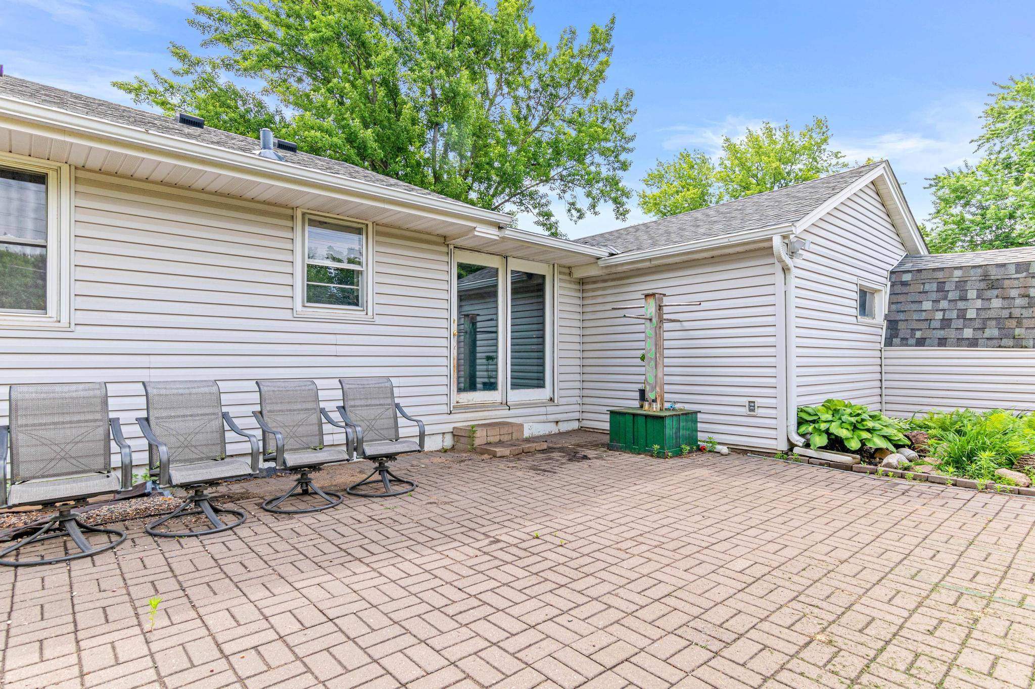 124 Hayes Road Apple Valley, MN 55124 - Photo 24 of 31 Gallery Image 24