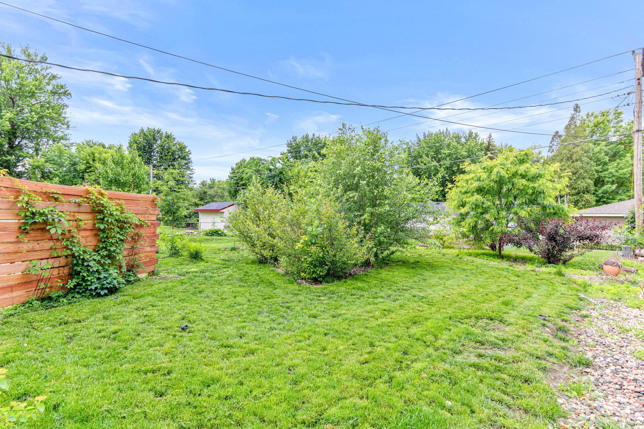 124 Hayes Road Apple Valley, MN 55124 - Photo 26 of 31 Gallery Image 26