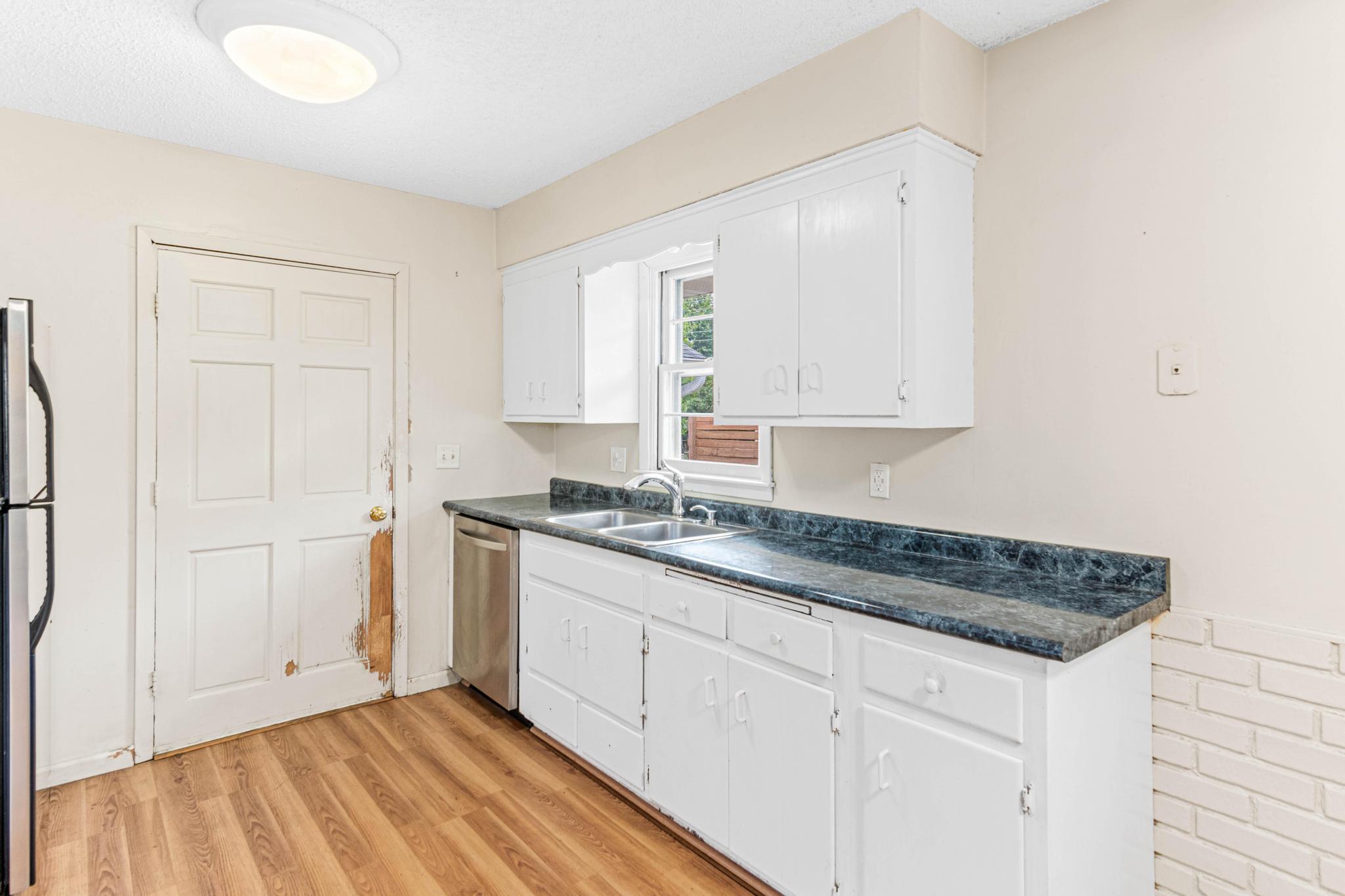 124 Hayes Road Apple Valley, MN 55124 - Photo 9 of 31 Gallery Image 9
