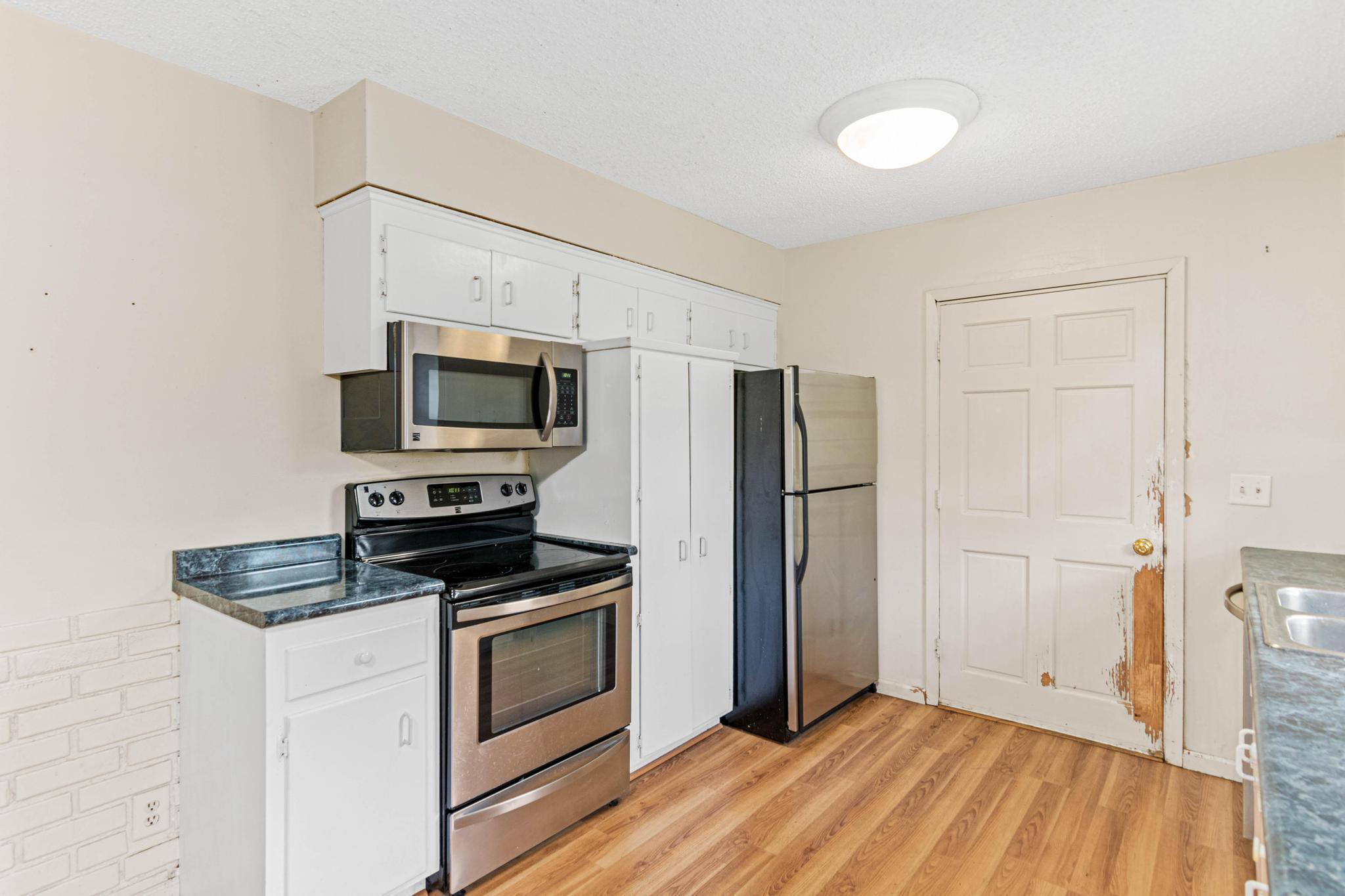 124 Hayes Road Apple Valley, MN 55124 - Photo 10 of 31 Gallery Image 10