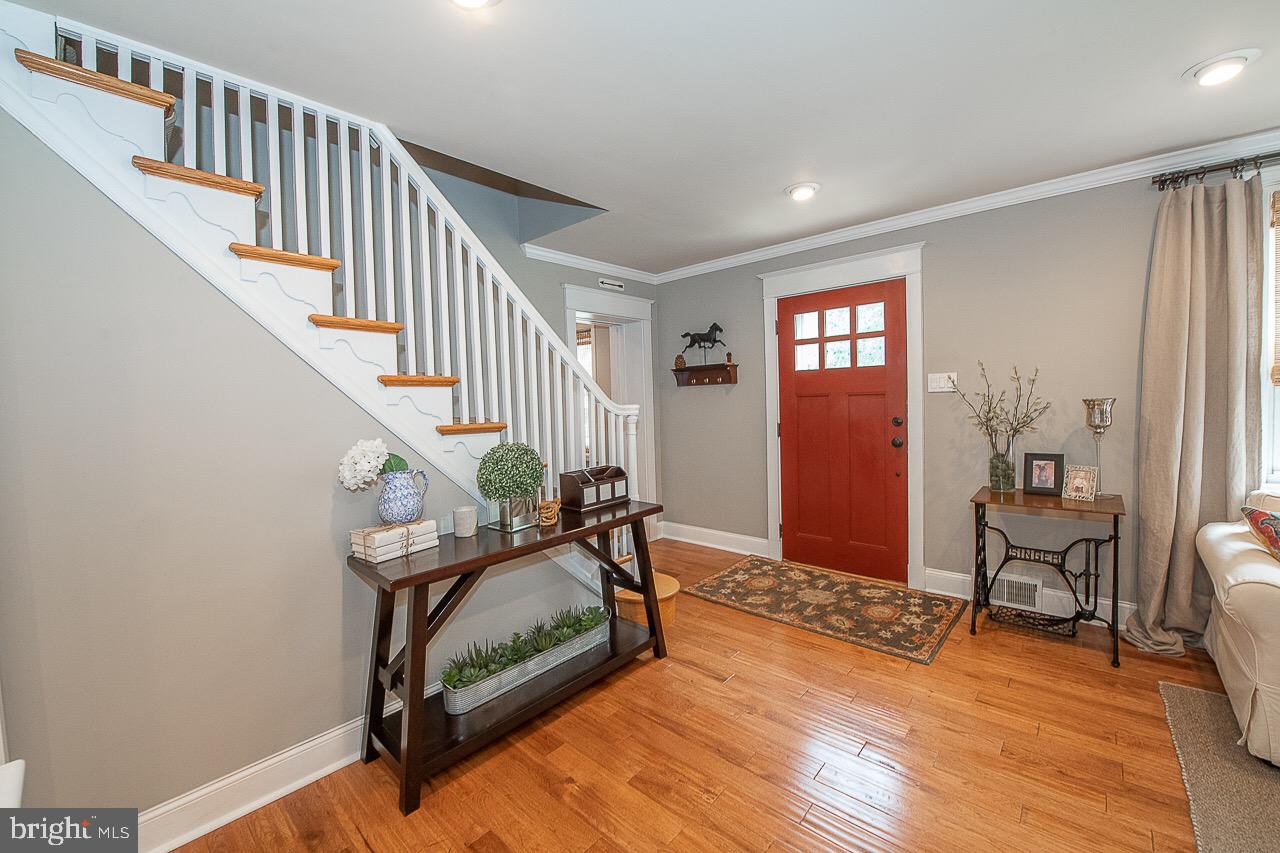 413 Upland Road Havertown, PA 19083 - Photo 3 of 44