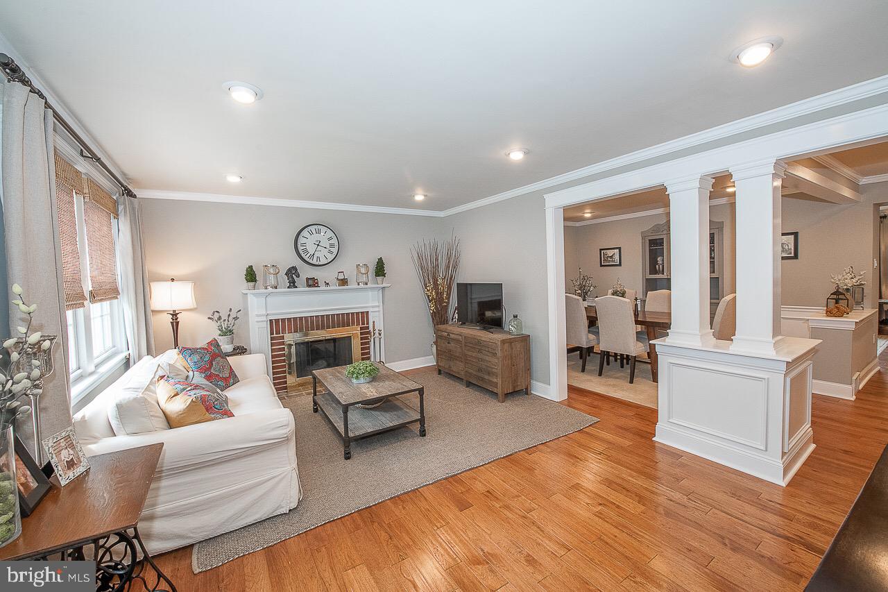 413 Upland Road Havertown, PA 19083 - Photo 5 of 44