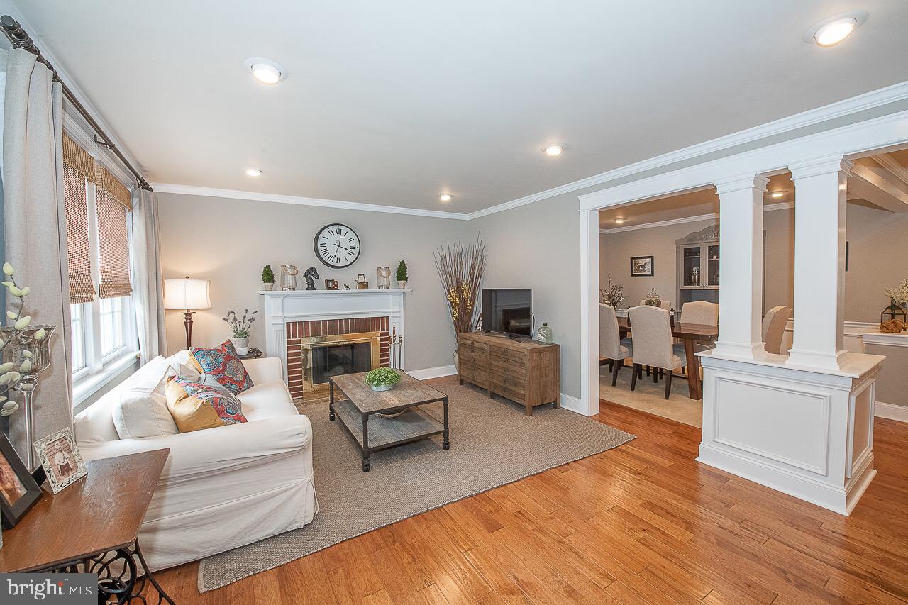 413 Upland Road Havertown, PA 19083 - Photo 7 of 44