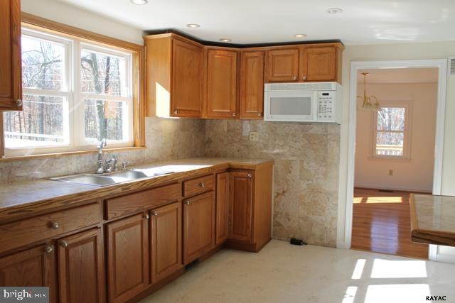 436 Harbaugh Valley Road Fairfield, PA 17320 - Photo 6 of 25 Gallery Image 6