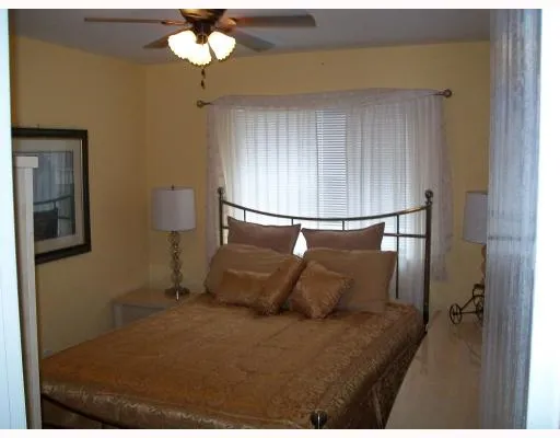 a bed room with a bed