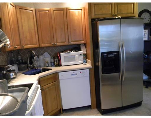 355 Hastings Street Boca Raton, FL 33487 - Photo 2 of 4 Kitchen
