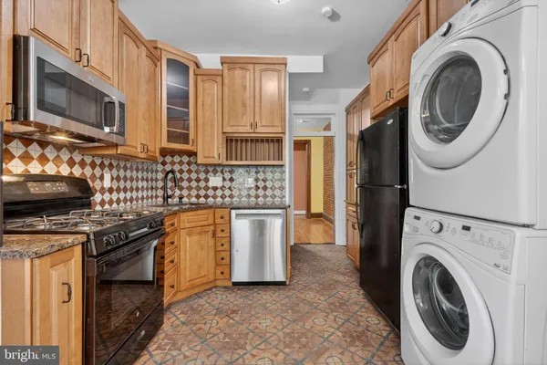 $3,598 | 1169 6th Street Northeast, Washington, DC 20002