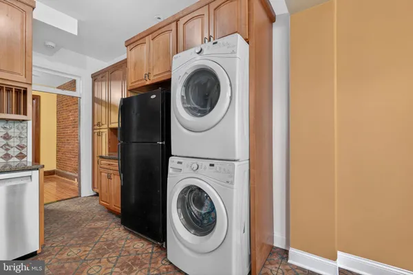 $3,598 | 1169 6th Street Northeast, Washington, DC 20002