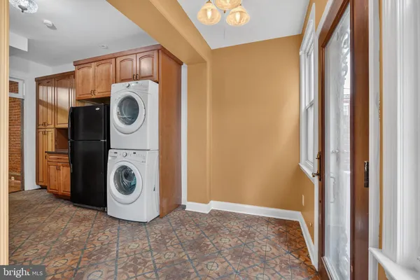 $3,598 | 1169 6th Street Northeast, Washington, DC 20002