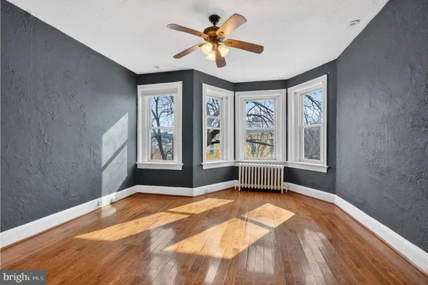 $3,598 | 1169 6th Street Northeast, Washington, DC 20002