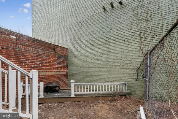 $3,598 | 1169 6th Street Northeast, Washington, DC 20002