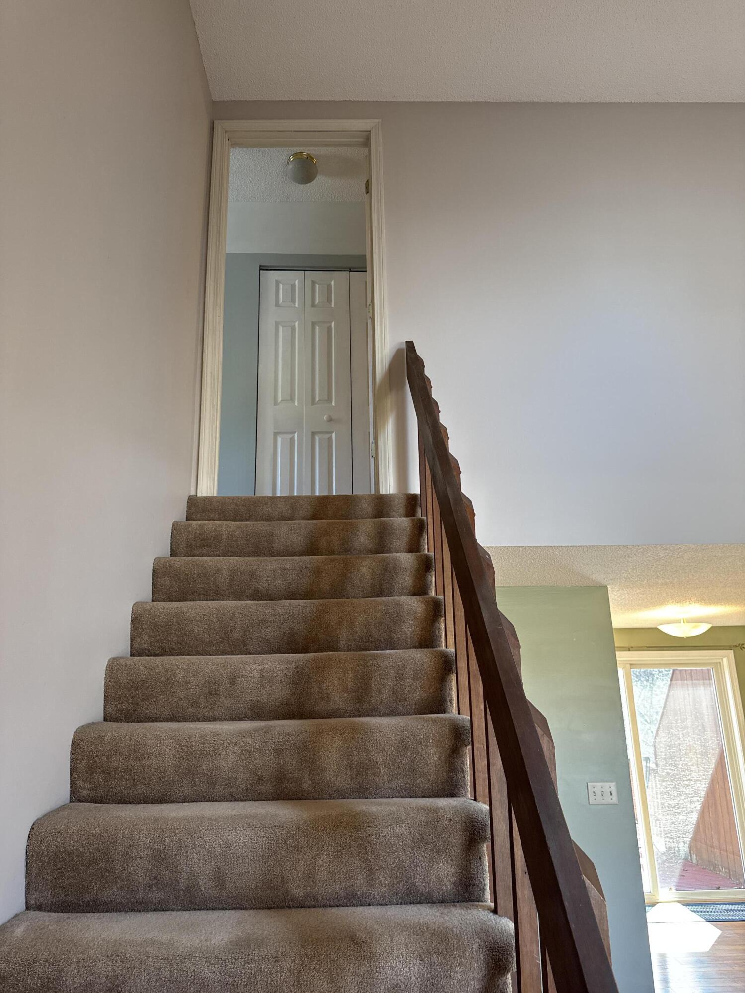 9 Cynthia Circle, Unit 9 Bangor, ME 04401 - Photo 14 of 28 Stairs