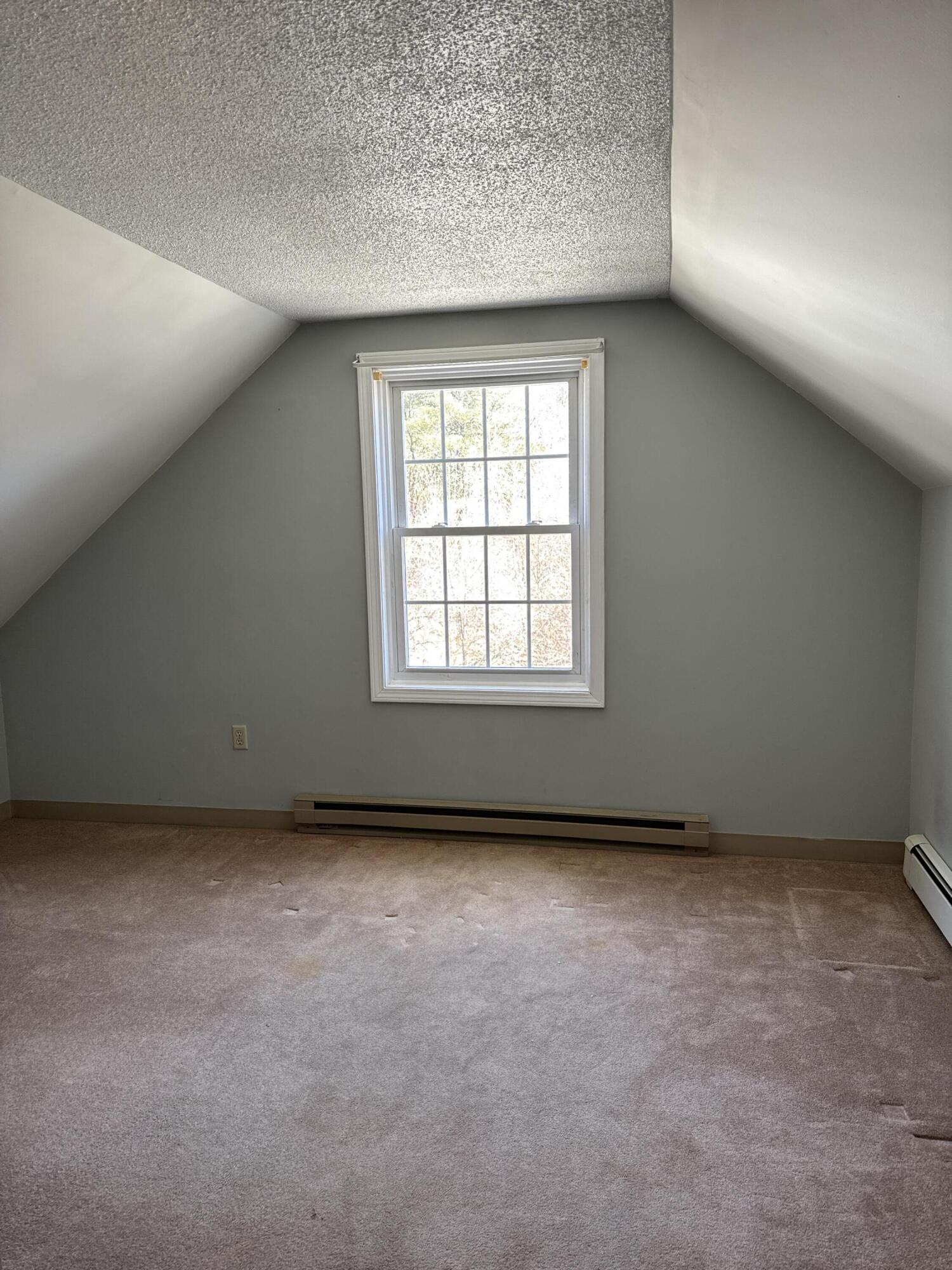 9 Cynthia Circle, Unit 9 Bangor, ME 04401 - Photo 18 of 28 2nd floor bedroom