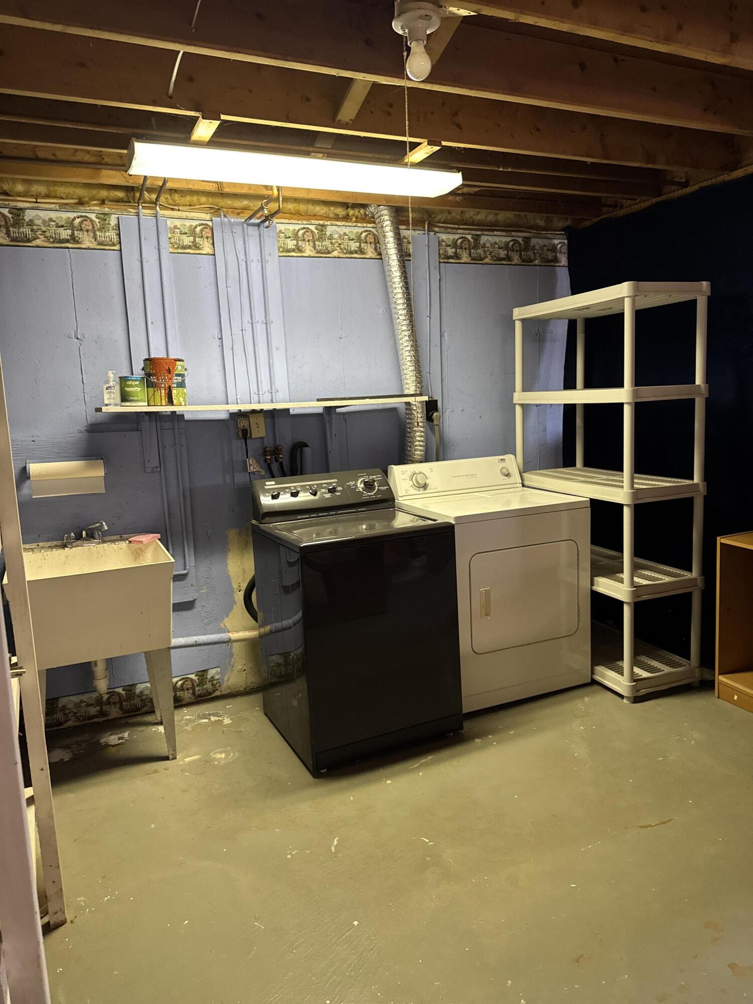 9 Cynthia Circle, Unit 9 Bangor, ME 04401 - Photo 24 of 28 basement laundry