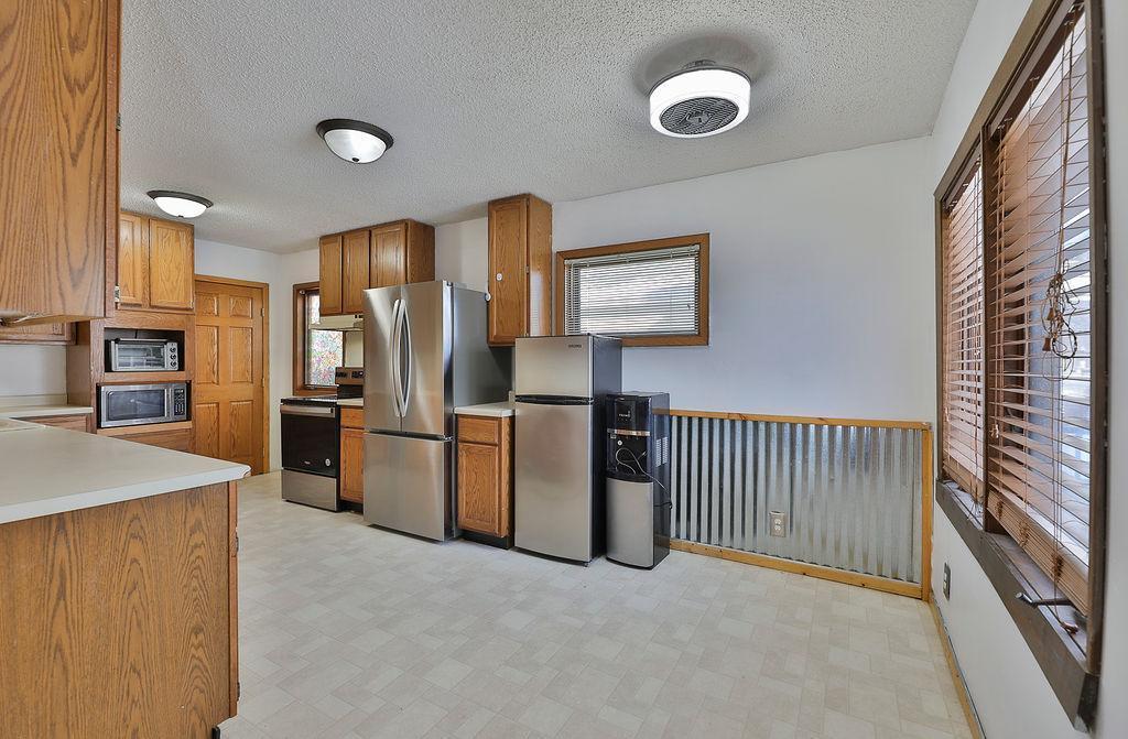 1011 14th Street South Fargo, ND 58103 - Photo 11 of 38