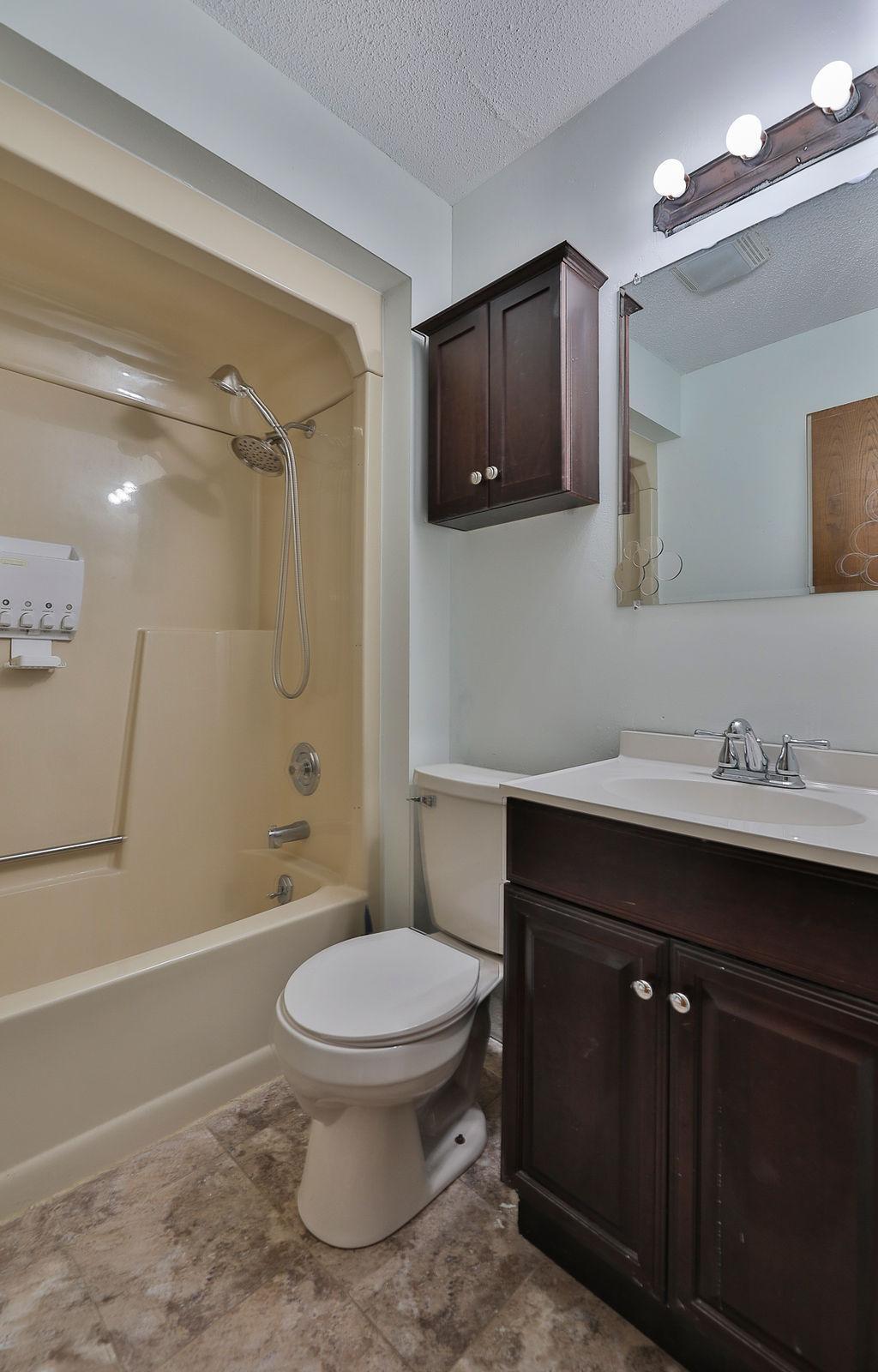 1011 14th Street South Fargo, ND 58103 - Photo 17 of 38