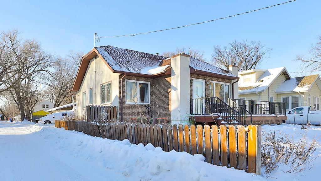 1011 14th Street South Fargo, ND 58103 - Photo 2 of 38