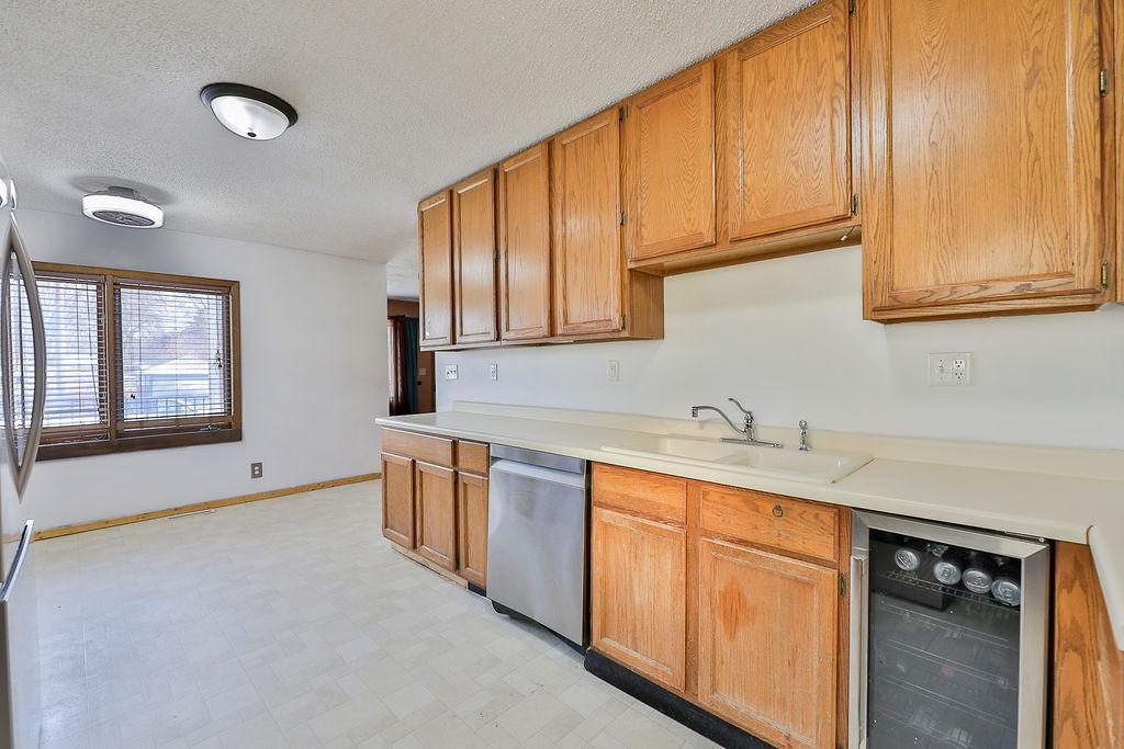 1011 14th Street South Fargo, ND 58103 - Photo 10 of 38