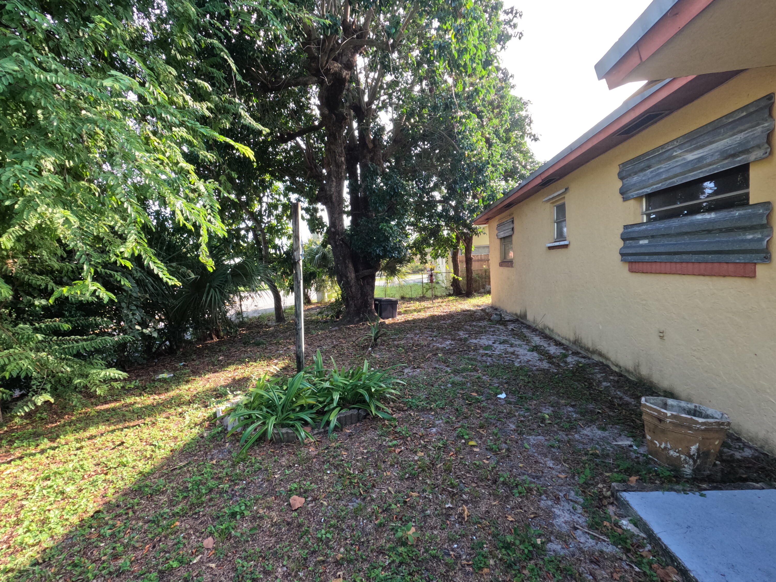 1012 Alto Road Lantana, FL 33462 - Photo 19 of 67 GOPR0868 (1)