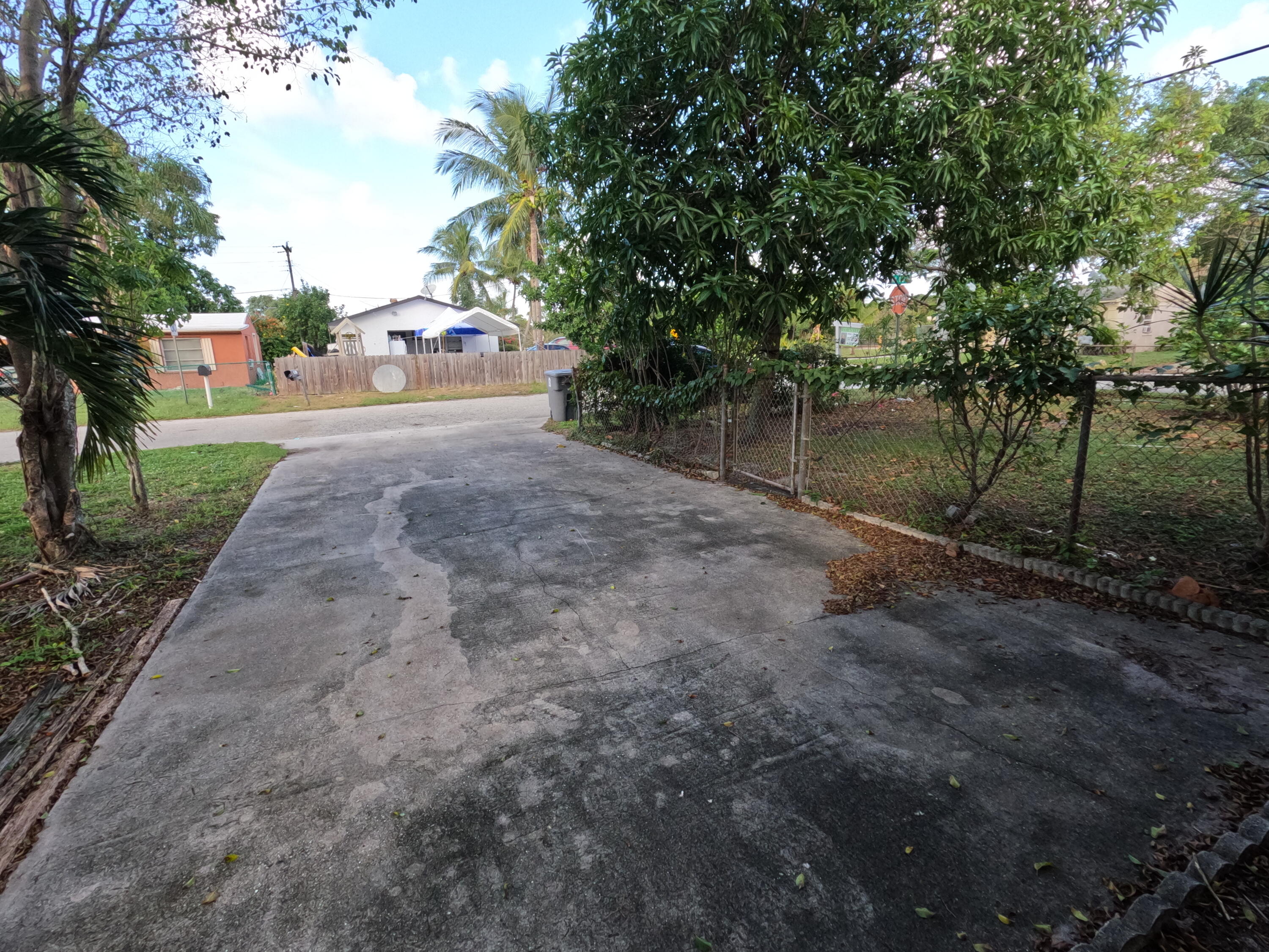 1012 Alto Road Lantana, FL 33462 - Photo 8 of 67 GOPR0888 (1)