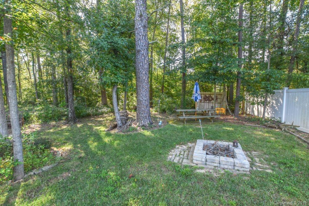 6500 Bluegill Road Charlotte, NC 28216 - Photo 20 of 21 Gallery Image 20
