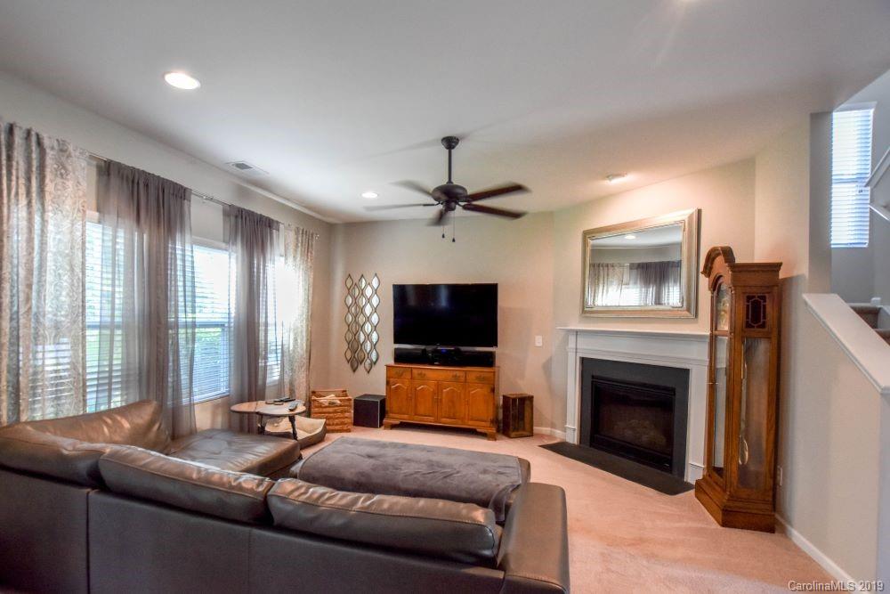 6500 Bluegill Road Charlotte, NC 28216 - Photo 4 of 21 Gallery Image 4