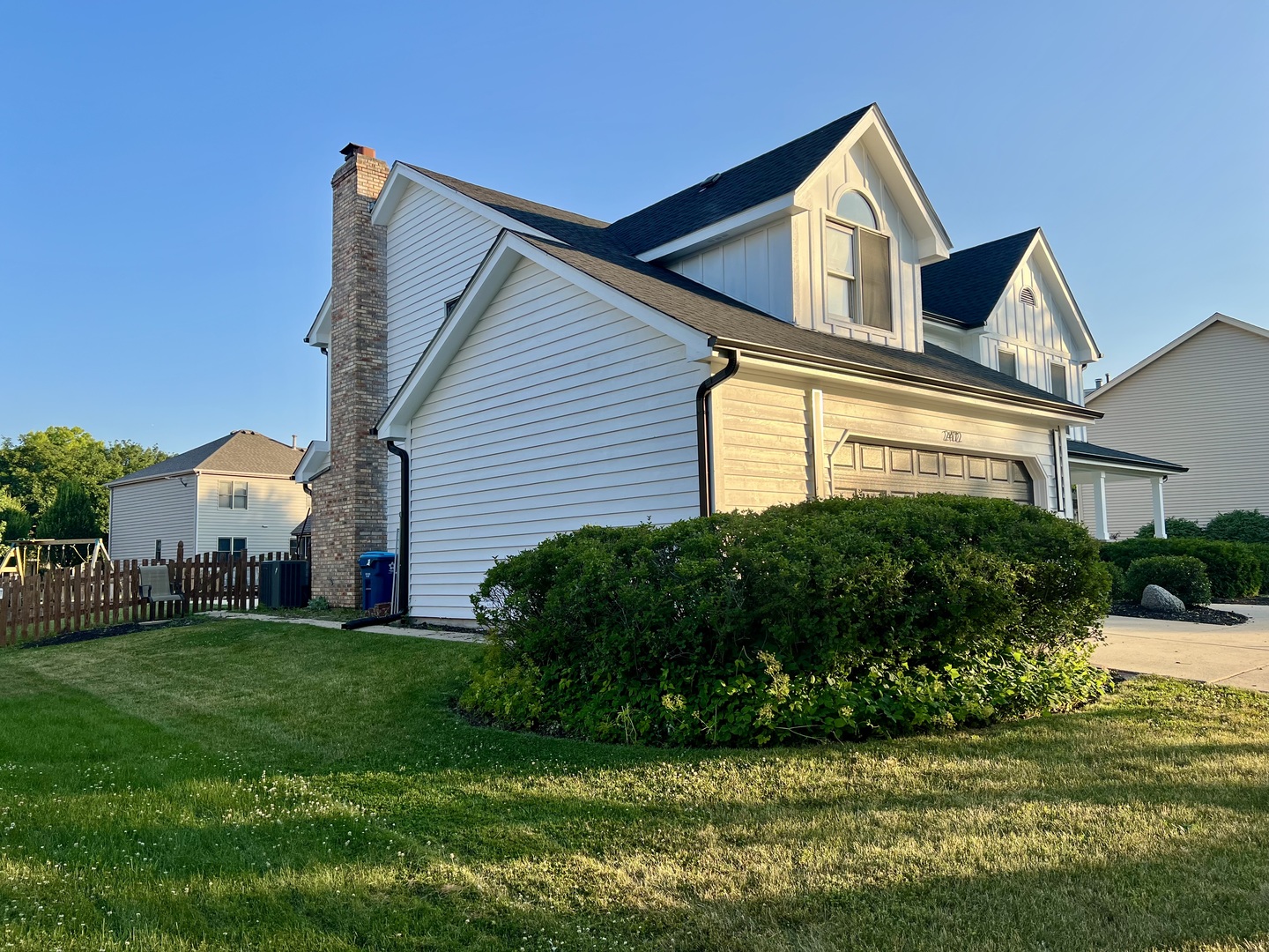 2472 Worthington Drive Aurora, IL 60506 - Photo 24 of 26 a front view of a house with a yard
