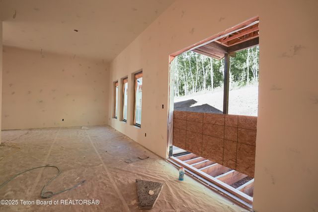 $3,800,000 | 436 Stewart Creek Road, Etna, WY 83118