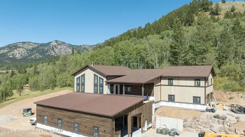 $3,800,000 | 436 Stewart Creek Road, Etna, WY 83118